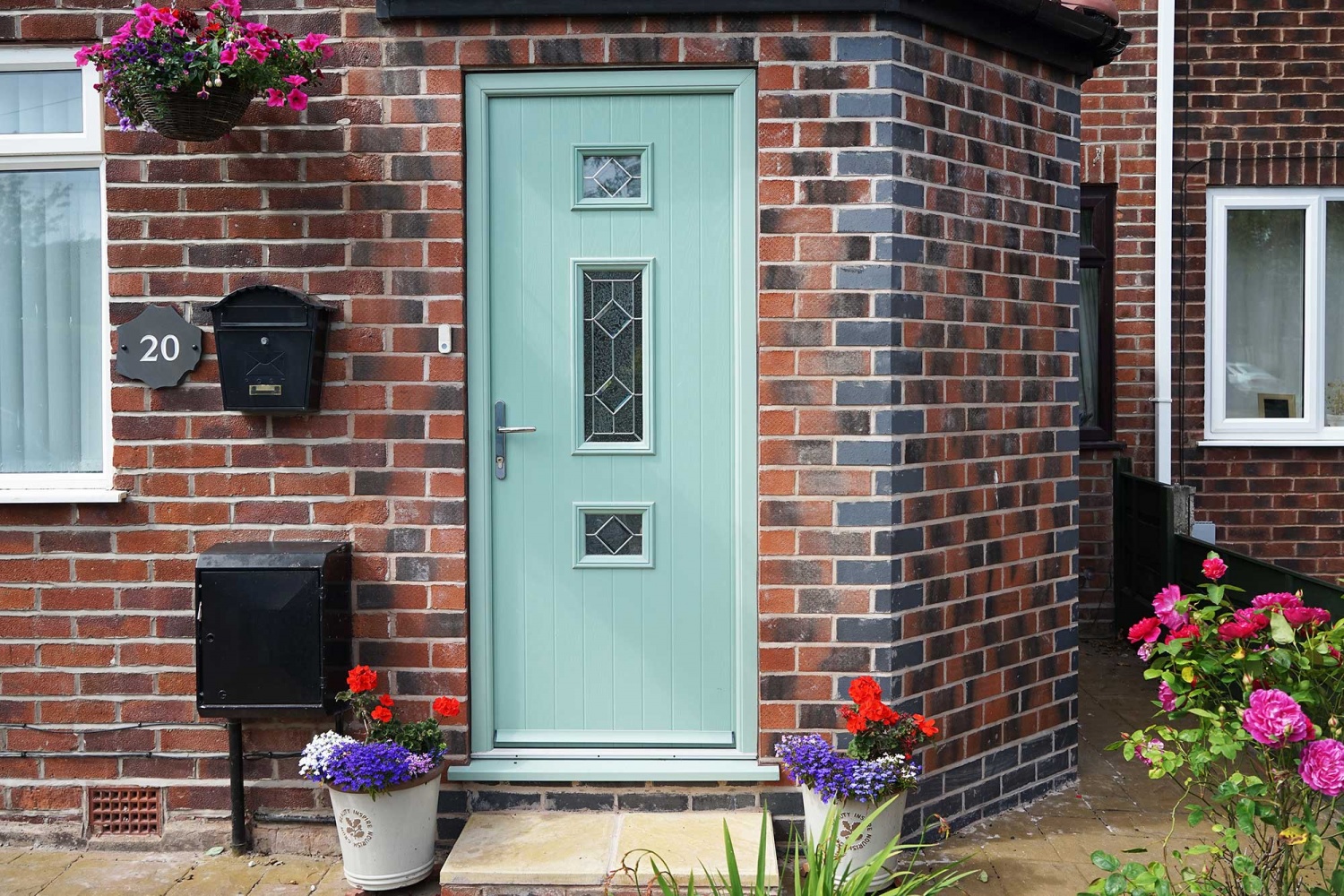 redwood construction replacement windows and doors 